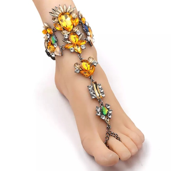 GOLDEN CRYSTAL FOOT & ARM CHAIN JEWELRY ACCENT - Picture 2 of 4